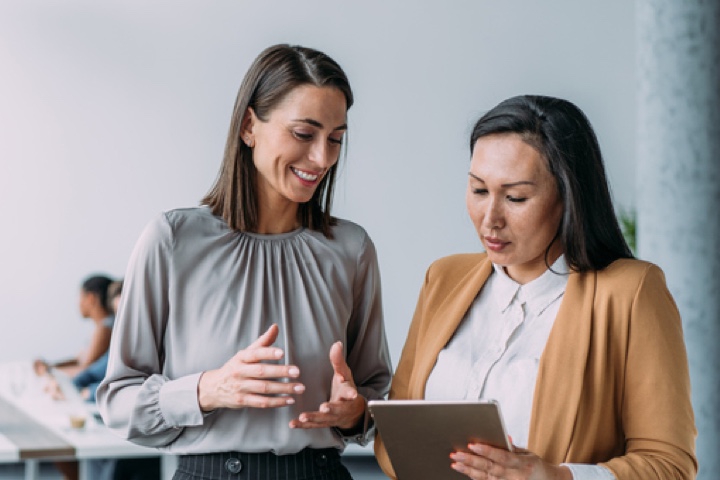 business people discuss in office@2x