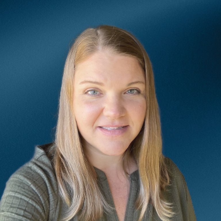 headshot amy kingrey