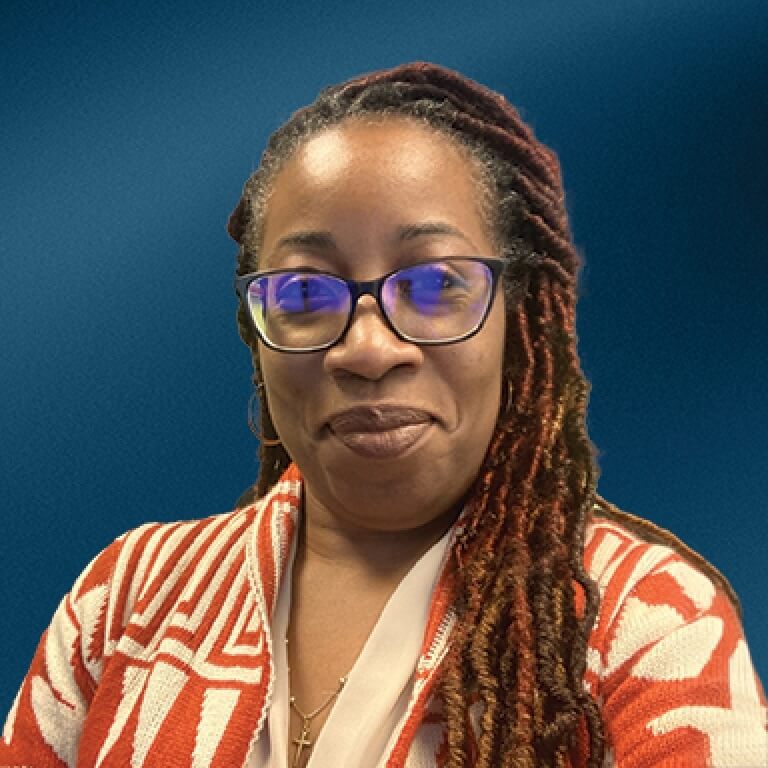 headshot avis butler