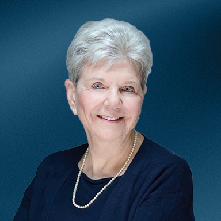 headshot jacqueline nicholson