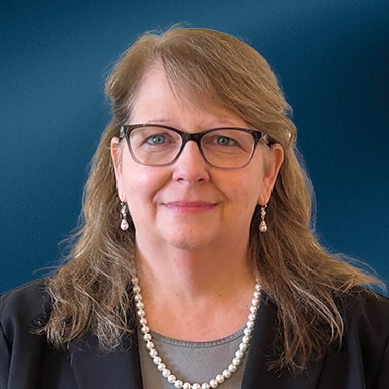 headshot sharon woodside